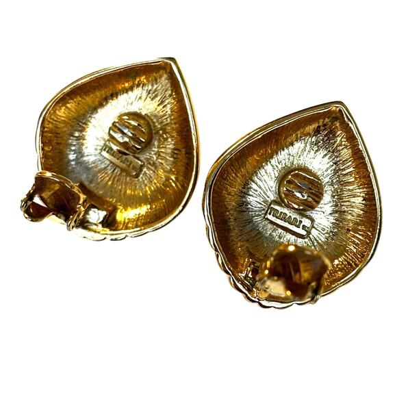 Vintage Trifari clip on earrings chunky dimensional gold & black teardrops - Picture 3 of 6